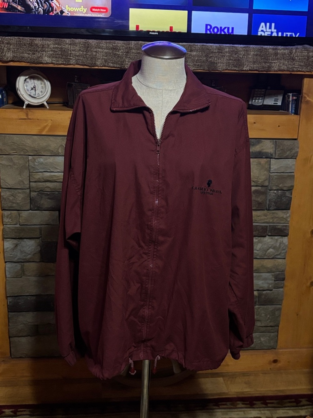 Caesars Palace Las Vegas men's windbreaker jacket in a maroon XL
